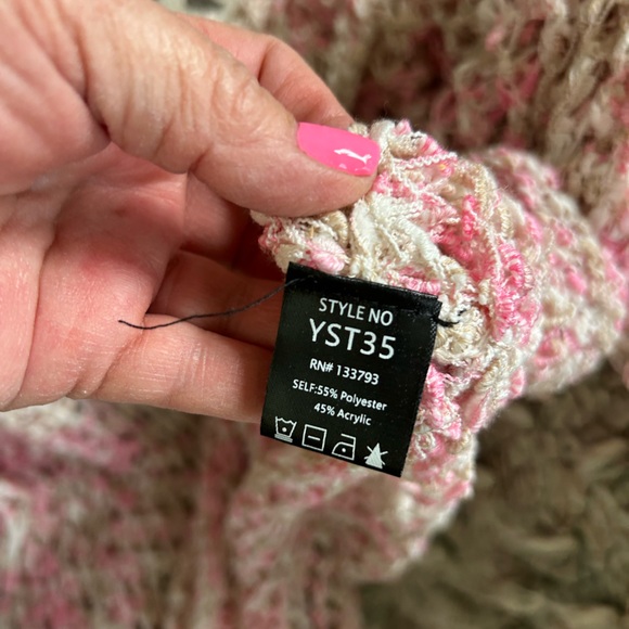 POL Pink and Cream Crochet Oversized Sweater - Picture 10 of 11